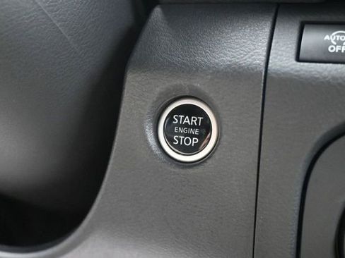 Used 2025 Nissan Frontier PRO-4X AWD/4WD image 34
