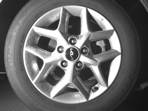 Used 2025 Kia Soul LX w/ LX Technology Package image 13