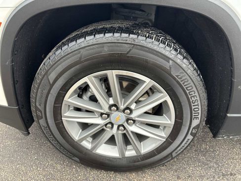 Certified 2023 Chevrolet Traverse LT w/ LPO, Floor Liner Package image 32