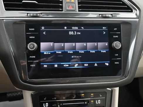 Used 2023 Volkswagen Tiguan SE FWD image 17