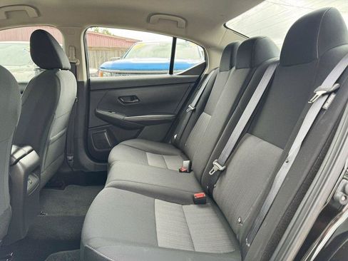 Used 2025 Nissan Sentra SV FWD image 21