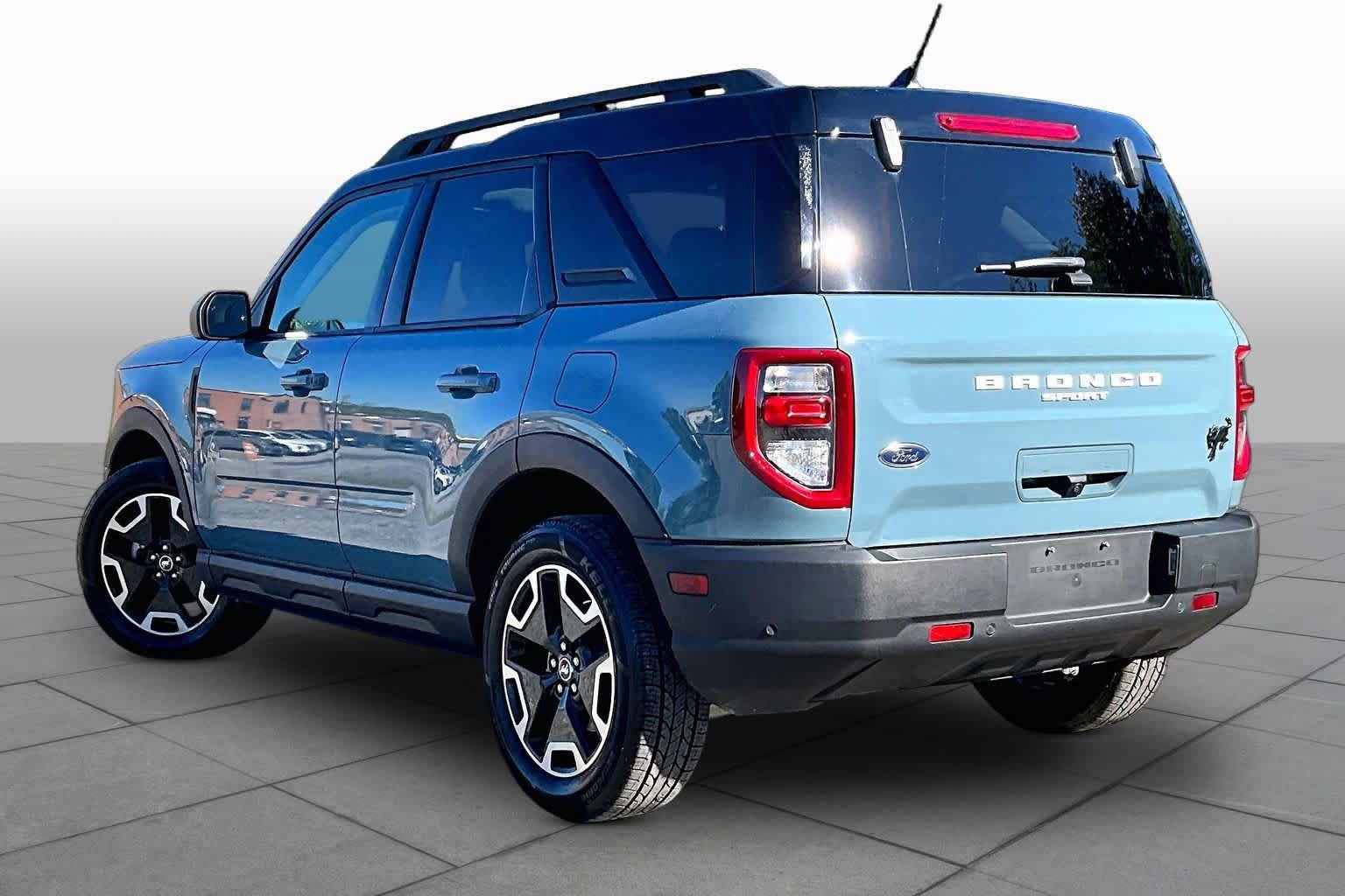 Used 2023 Ford Bronco Sport Outer Banks w/ Tech Package AWD/4WD image 12