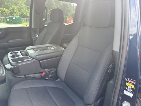 Used 2022 Chevrolet Silverado 1500 Custom w/ Safety Confidence Package image 13