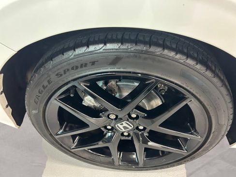 Used 2024 Honda Civic Sport image 14