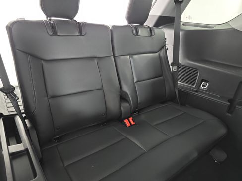 Used 2024 Ford Explorer XLT w/ Equipment Group 202A image 12