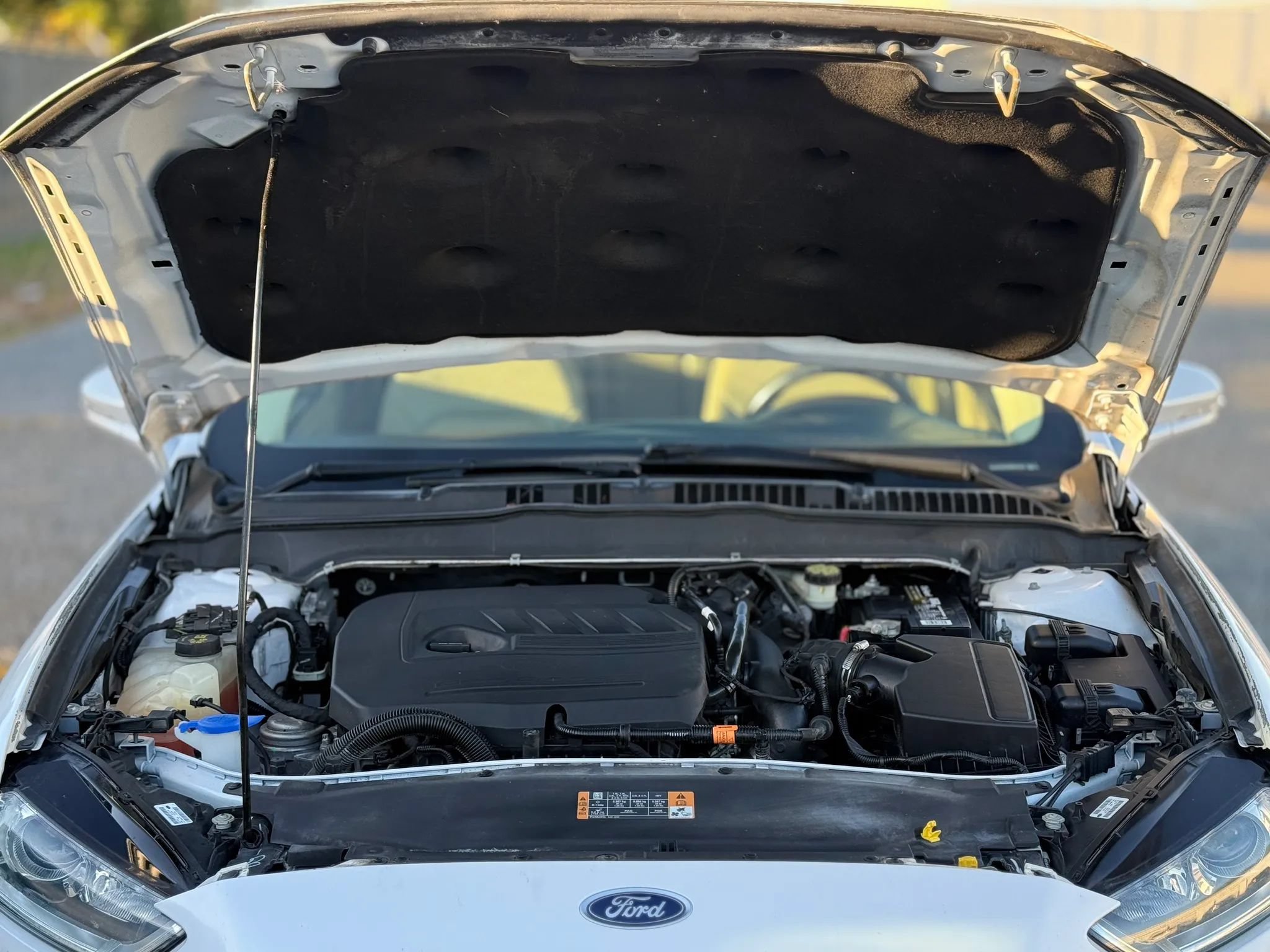 Used 2014 Ford Fusion SE w/ Equipment Group 202A FWD image 28