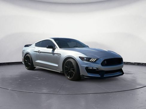 Used 2020 Ford Mustang Shelby GT350 w/ Technology Package RWD image 7