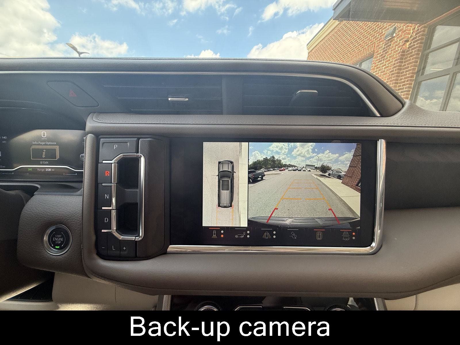 Used 2023 GMC Yukon XL Denali w/ Denali Reserve Package AWD/4WD image 6