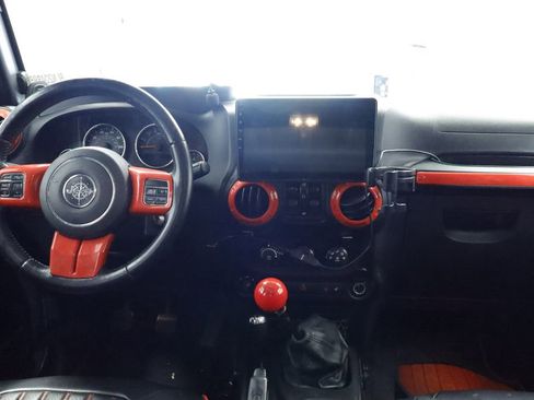 Used 2013 Jeep Wrangler Unlimited Sahara w/ Dual Top Group AWD/4WD image 21