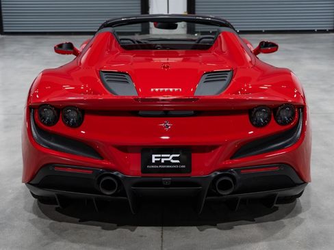 Used 2021 Ferrari F8 Tributo image 5