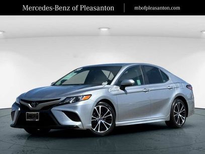 Used 2018 Toyota Camry SE w/ Moonroof Package