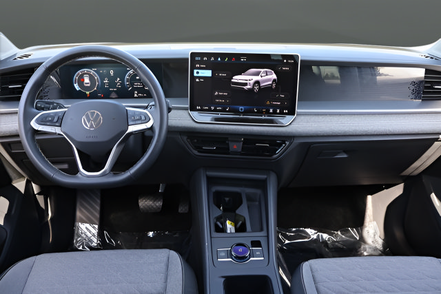 Used 2025 Volkswagen Tiguan S AWD/4WD image 16