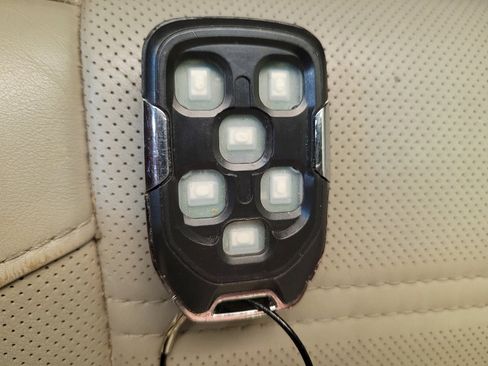 Used 2015 GMC Yukon Denali w/ Premium Package image 32