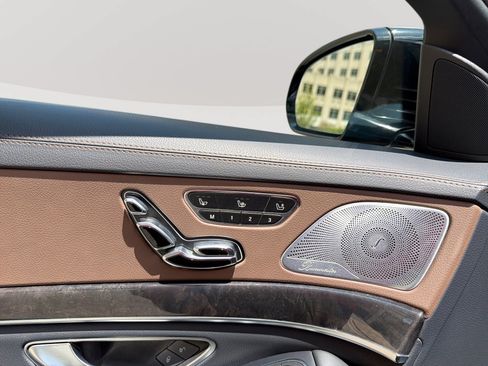 Used 2019 Mercedes-Benz S 560 4MATIC Sedan w/ AMG Line Exterior image 14