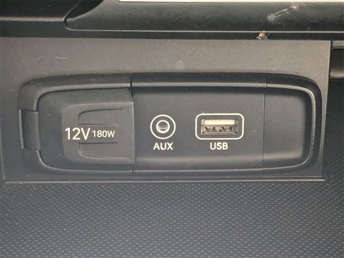 Used 2020 Genesis G70 2.0T w/ Elite Package image 28