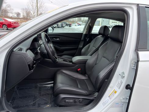 Used 2023 Honda Accord EX-L image 10