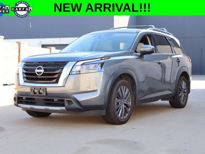 Used 2024 Nissan Pathfinder SL w/ SL Premium Package