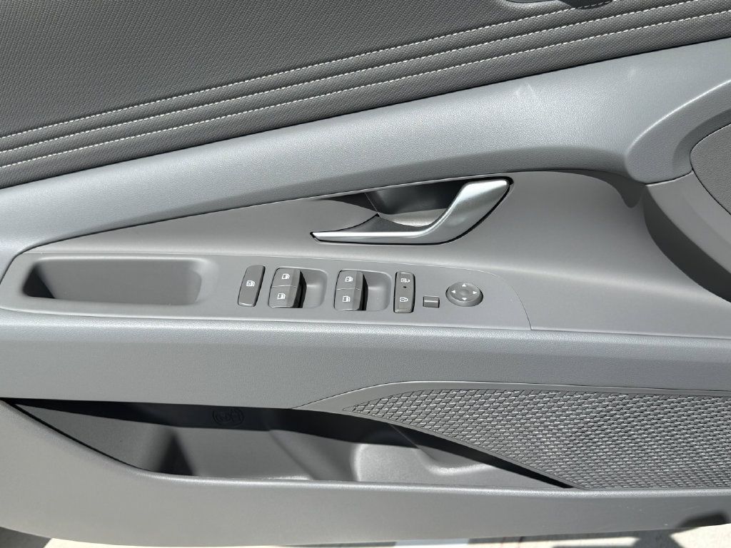 Used 2026 Hyundai Elantra SEL Sport Premium FWD image 11