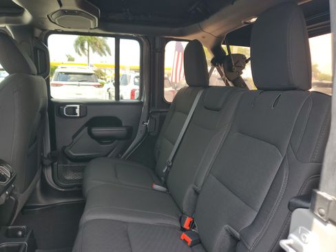 Used 2021 Jeep Wrangler Unlimited Sport AWD/4WD image 12
