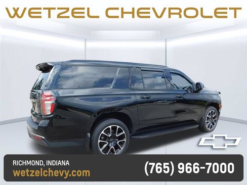 Certified 2022 Chevrolet Suburban RST w/ Luxury Package AWD/4WD image 3