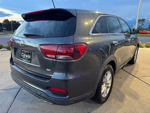 Used 2019 Kia Sorento FWD image 7
