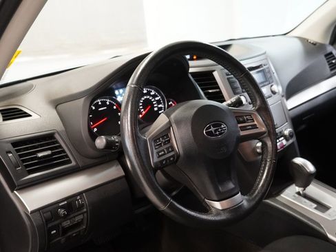 Used 2013 Subaru Outback 2.5i Premium AWD/4WD image 7