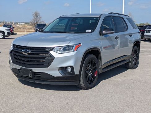 Used 2021 Chevrolet Traverse Premier w/ Redline Edition image 7