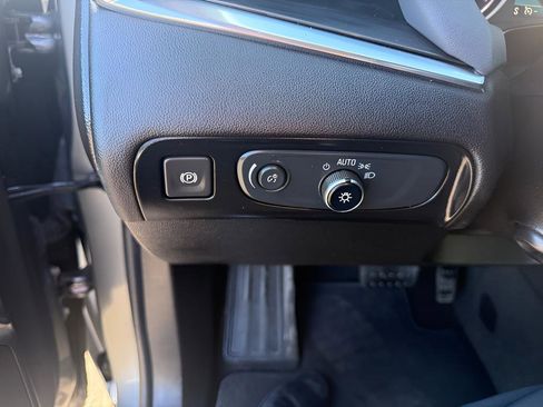 Used 2018 Buick Enclave Premium w/ Experience Buick Package image 17