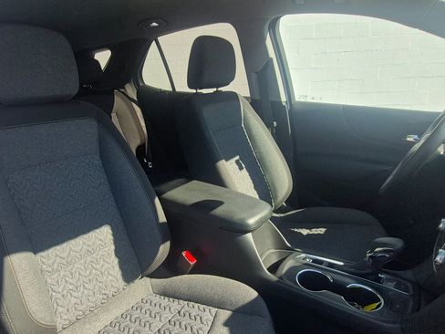 Used 2024 Chevrolet Equinox LT image 4