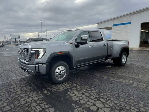 New 2026 GMC Sierra 3500 Denali w/ Denali Reserve Package AWD/4WD image 4