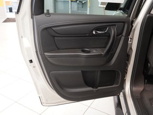 Used 2017 Chevrolet Traverse LT FWD image 21
