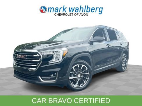 Certified 2022 GMC Terrain SLT w/ Infotainment Package II AWD/4WD image 1