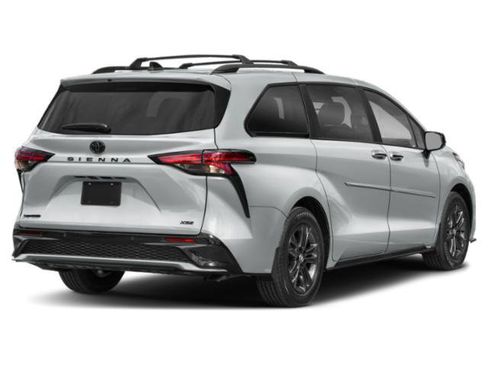 Used 2025 Toyota Sienna XSE w/ XSE Plus Package AWD/4WD image 2