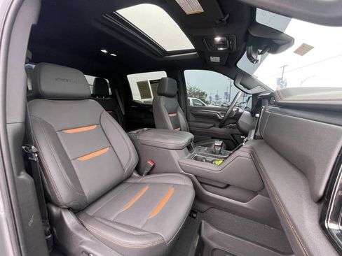 Used 2024 GMC Sierra 1500 AT4 w/ Technology Package image 32