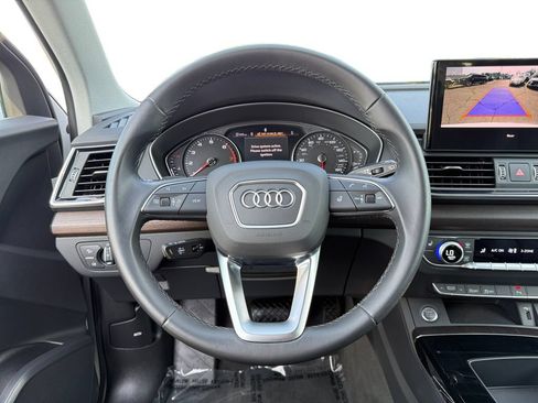 Used 2023 Audi Q5 2.0T Premium w/ Convenience Package AWD/4WD image 12