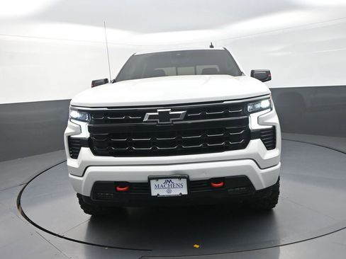Used 2024 Chevrolet Silverado 1500 RST w/ Redline Edition AWD/4WD image 2