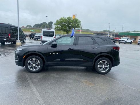 Used 2024 Chevrolet Blazer LT w/ Convenience Package FWD image 4