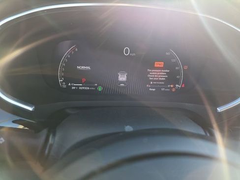 Used 2023 Acura MDX SH-AWD w/ Technology Package image 18