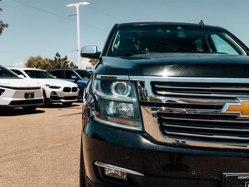 Used 2015 Chevrolet Suburban LTZ AWD/4WD image 9