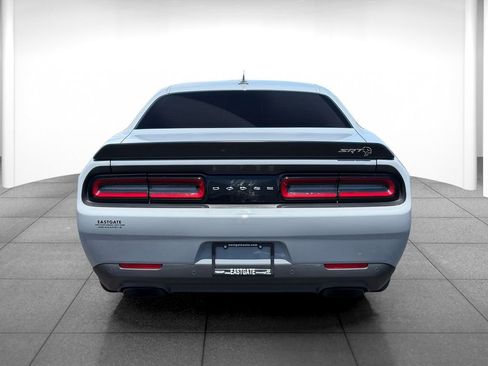 Used 2022 Dodge Challenger SRT Hellcat w/ Plus Package RWD image 6
