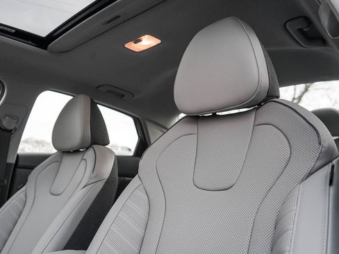 New 2026 Hyundai Elantra Limited image 18