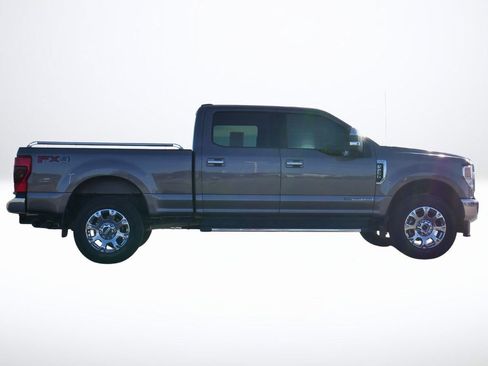 Used 2021 Ford F250 Lariat w/ Chrome Package image 5