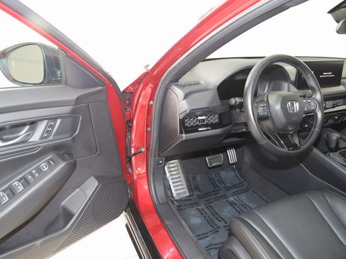 Used 2025 Honda Accord Sport image 49