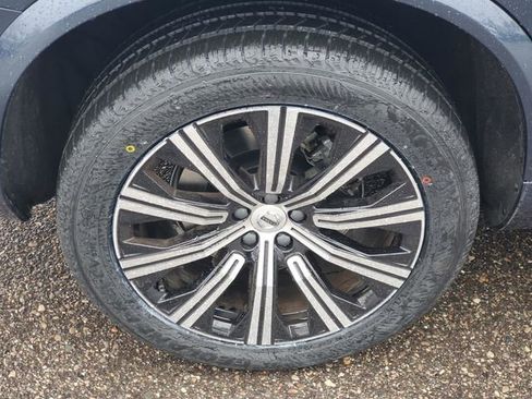 Certified 2023 Volvo XC90 B6 Core w/ Climate Package AWD/4WD image 6