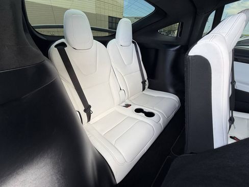 Used 2020 Tesla Model X Long Range AWD/4WD image 18