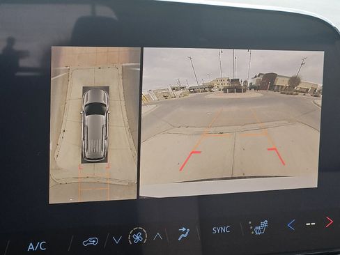 New 2026 Chevrolet Traverse LT w/ Driver Confidence Package image 16