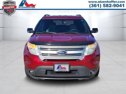 Used 2013 Ford Explorer XLT image 2