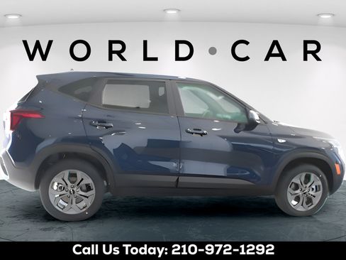 Certified 2026 Kia Seltos LX AWD/4WD image 2
