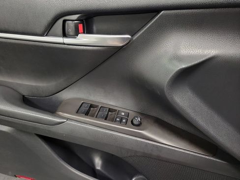 Used 2023 Toyota Camry SE FWD image 29