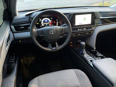 Used 2025 Toyota Camry LE w/ Convenience Package AWD/4WD image 13
